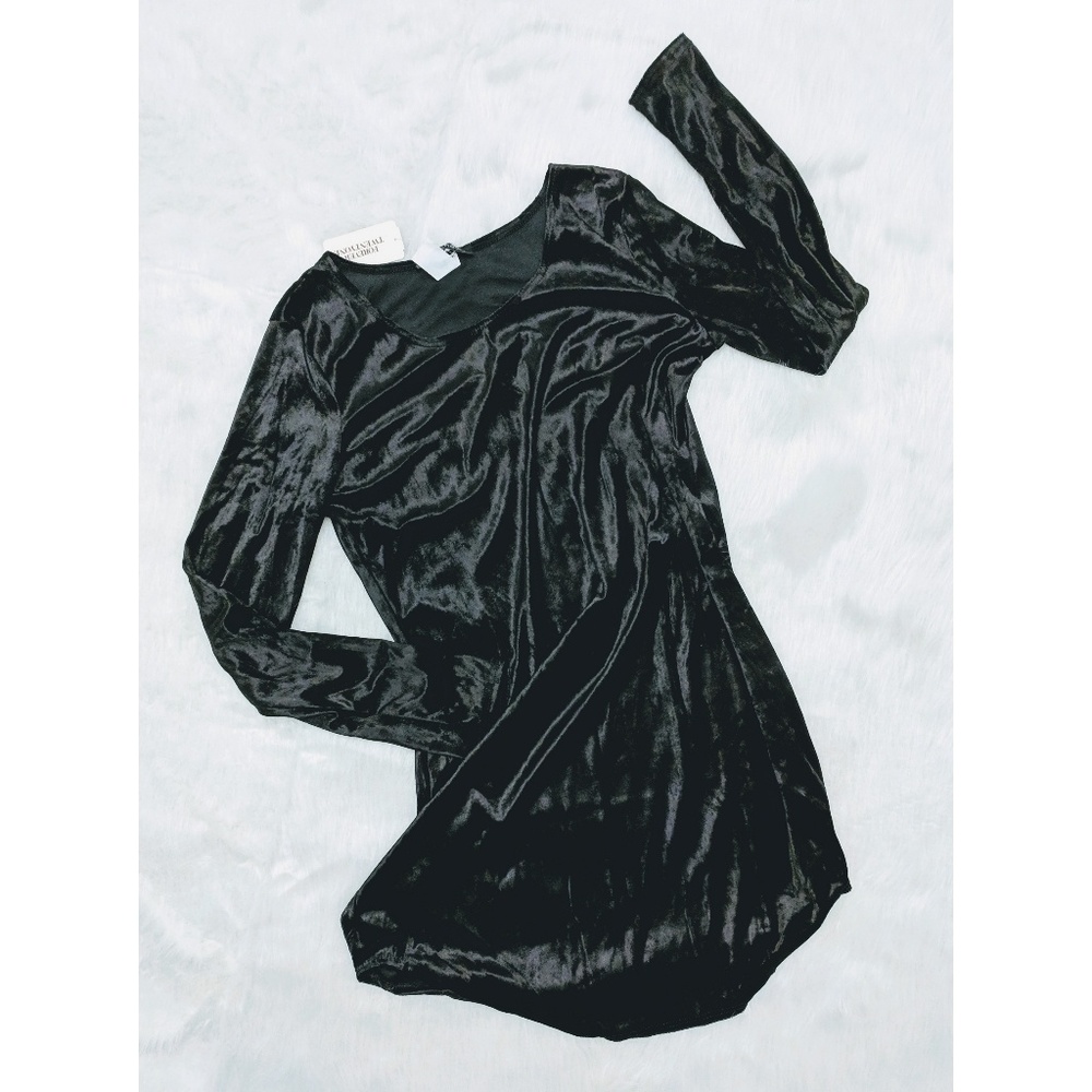 Black velvet long sleeve bodycon dress